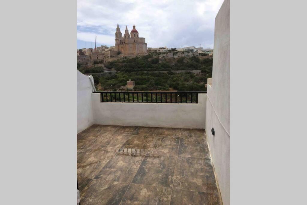 Mellieha Luxury Penthouse With Sea & Country Views Apartment Bagian luar foto
